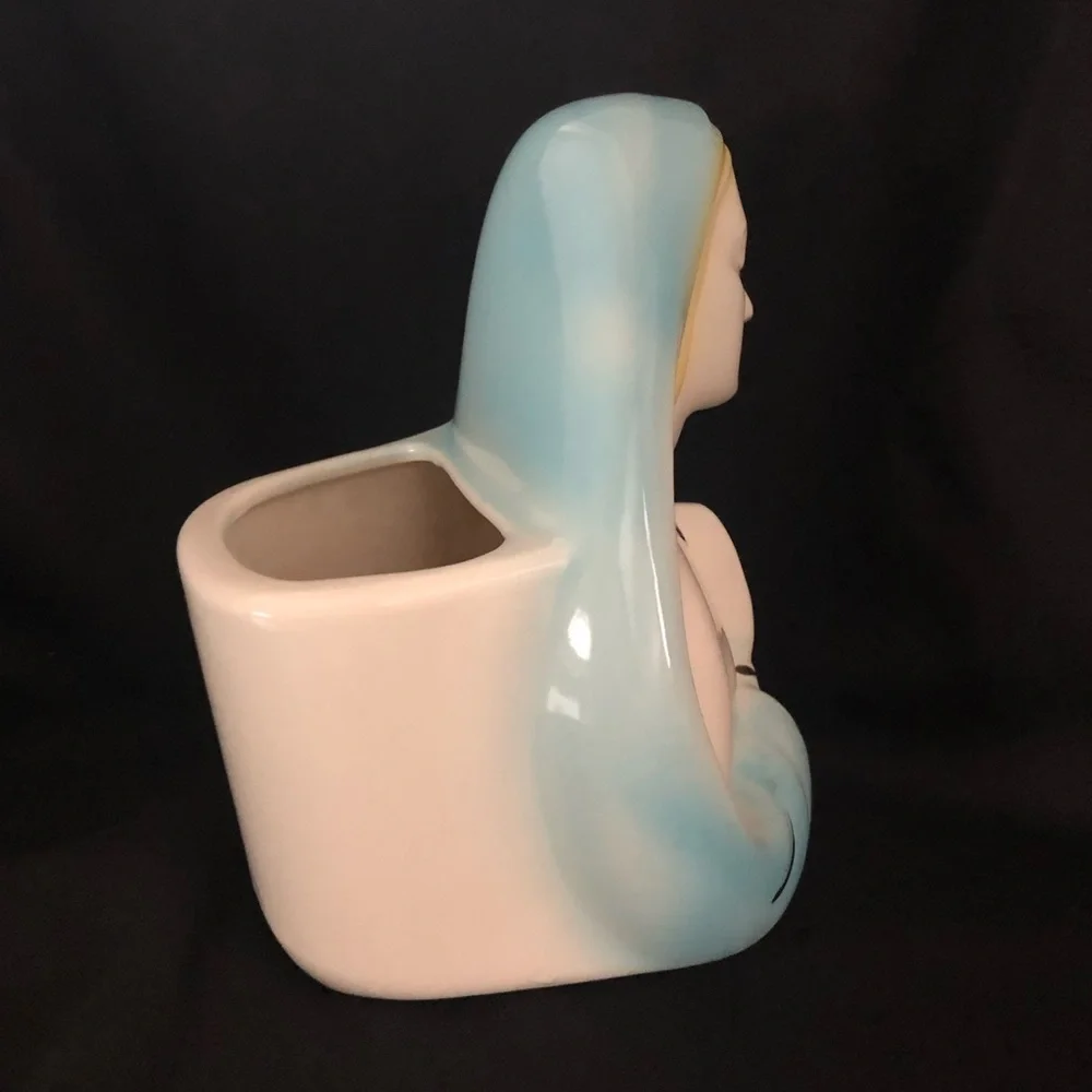 Vintage Virgin Mary Madonna Praying Porcelain Planter - Picture 4 of 11